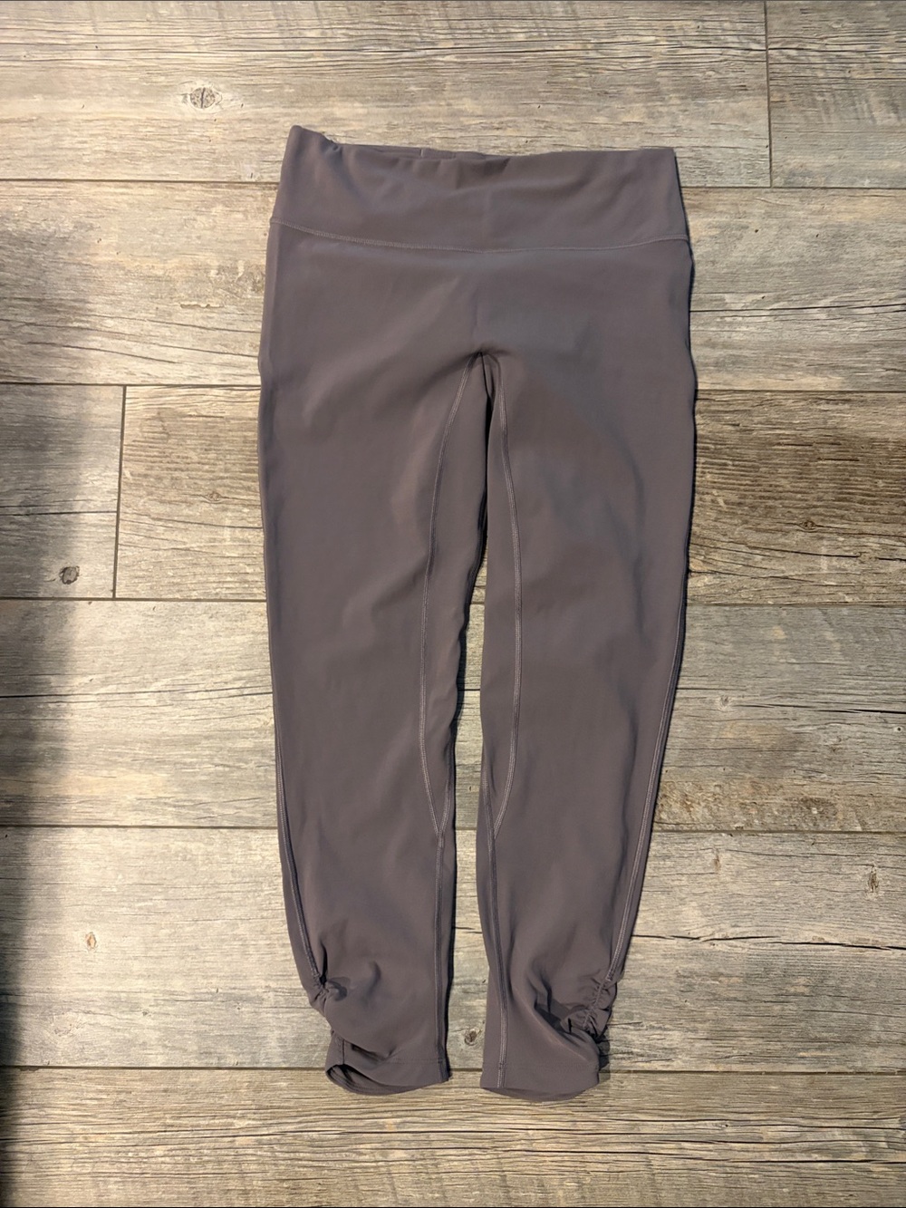 Lululemon leggings ruching ankle detail sz 10 mushroom neutral gray color